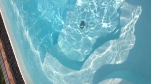 Часы проверка водонепроницаемости часов 500 WR = 50 АТМ, лежали в бассейне 4 часа, протечек нет.