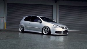 Volkswagen Golf Mk5 R32 в 4K