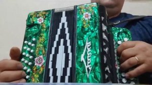 на гармони одинокий пастух