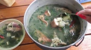 УХА из морского окуня  Варим уху на костре.