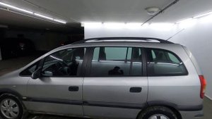 Opel Zafira A 2.0 MT (101 л.с.) 2001