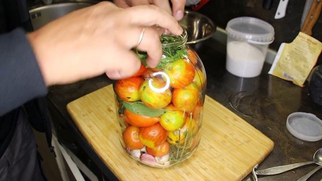 Квашеные бочковые помидоры сколько соли и нюансы Верный способ смотреть онлайн