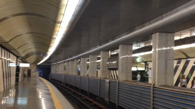 Beautiful station of green line kyiv metro/Красивые станции зелёной линии Киевского метро смотреть онлайн