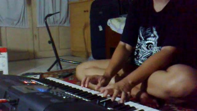 Denni R - " Beginner's Luck " my first solo with Yamaha PSR E423 & Nokia N95