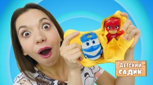 Игрушки в слайме! Детский садик Капуки. Видео с игрушками для детей