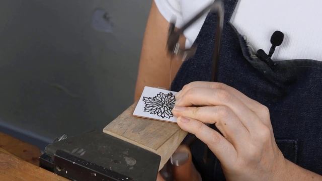 How to Make a Saw Pierced Pendant | Jewelry Making Class | Metalsmith Academy смотреть онлайн