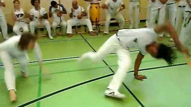 Capoeira CDO Frankfurt.Festival capoeira Jogo Bonito.Instrutor Camaleao смотреть онлайн