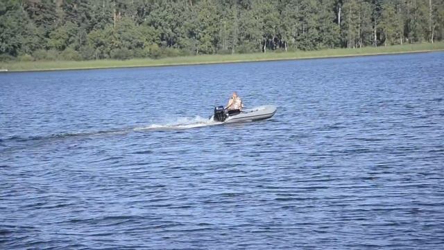 Лодка Flinc 320 Мотор Tohatsu MFS5B смотреть онлайн