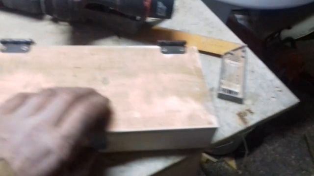 Ящик под саморезы