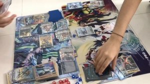 Cardfight Vanguard Standard: Gold Paladin (Ezel) VS Oracle Think Tank (Magus) Round 1