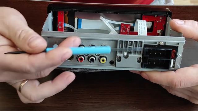 Автомагнитолы из Китая. Смотрим, что внутри. смотреть онлайн