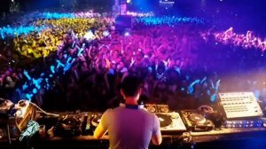 tiesto and sneaky sound system - i will be here (wolfgang gartner vs pete stan radio cut)