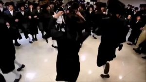 Евреи танцуют 1 минуту под песню Ёжика поддержите