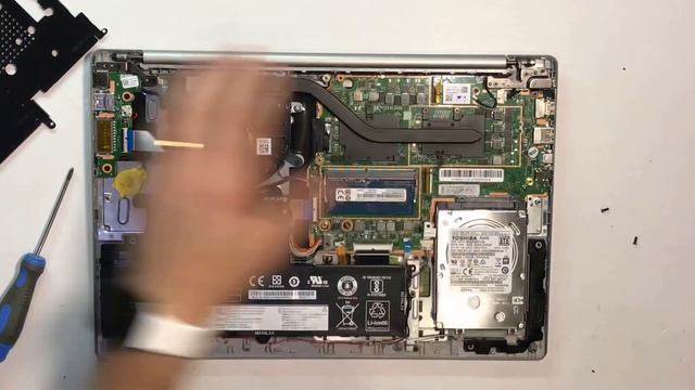 Установка SSD M.2 в Lenovo IdeaPad 330S-15IKB смотреть онлайн