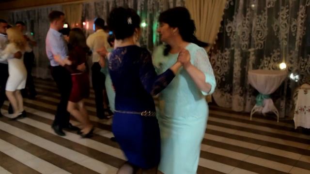 Весільна музика. Гурт "Зелений Барабан" В гори прийди до мене; Сімнадцять моїх літ. смотреть онлайн