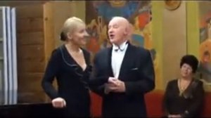 На крылечке вдвоём