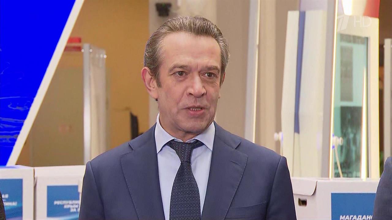 В поддержку Владимира Путина собрано в десять раз больше подписей, чем необходимо по закону