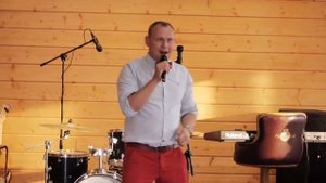 Известный ведущий Степан Меньщиков на юбилее