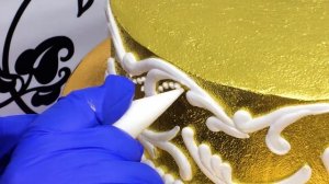 Торт на ЮБИЛЕЙ 50 лет с живыми цветами для женщины