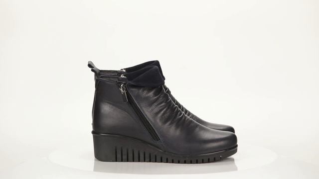 Синие ботинки на молнии из кожи на танкетке и текстильной подкладке 495-10-04-16T смотреть онлайн