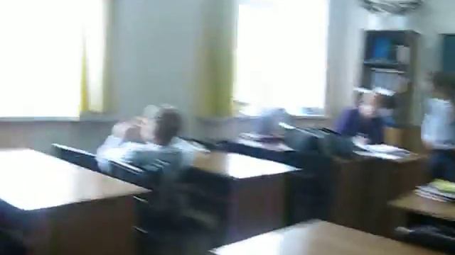 Игра на пианино дуэт Полина,Даша