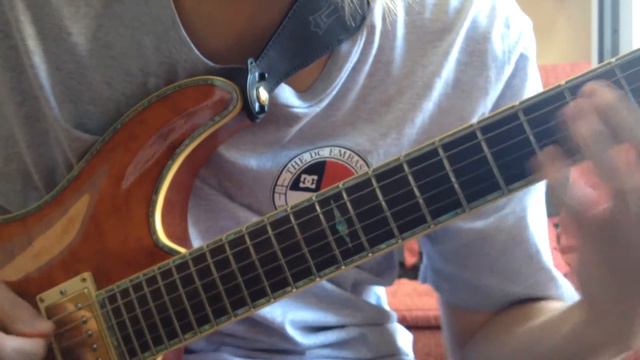 Zach Amberbud shows how to play triads under a classic tune смотреть онлайн