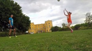 Волейбол. Разминка  с мячом в паре