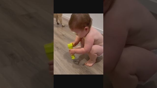 Ребёнок очень смешно ???