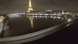 Зацеперы катаются по ночному Парижу