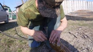 Сливаем бензин с Лады