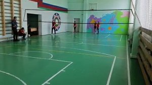 Президентские игры 7-8 класс волейбол девочки.mp4