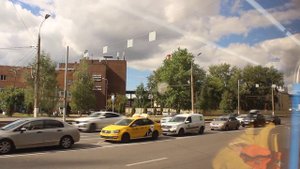 Пока не ходит трамвай в Свиблово - едем по Енисейской улице на автобусе №017