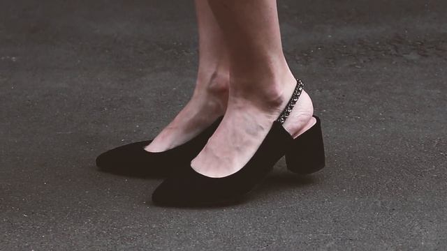 Черные замшевые босоножки Avila смотреть онлайн