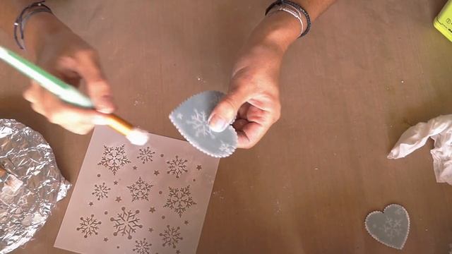 Decoupage Tutorial a Christmas Lucky Charm -Χριστουγεννιάτικο Γούρι - DIY Craft by Debi смотреть онлайн