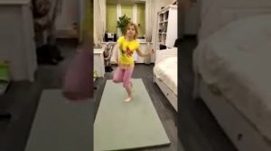 Танец под песню take my horse(придумывала я сама)!!!?????