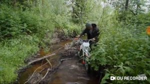 БаТЯ ПИТБАЙКЕРА ПОКАЗЫВАЕТ КАК НАДО КАТАТСЯ НА ПИТБАЙКЕ