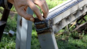 Делаем откатные ворота: 4 Калитка в воротах, садим на петли.