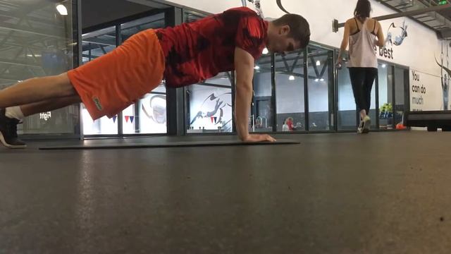 7 неделя, д.2 (отжимания) смотреть онлайн