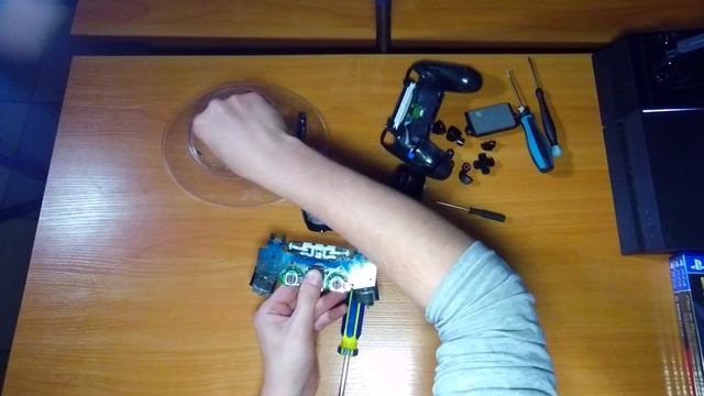 How To Upgrade PS4 Dualshock (Тюнинг, разборка) Кастомный Dualshock 4 смотреть онлайн
