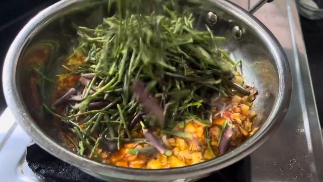 शतावरी ची भाजी | Asparagus Recipe | सुरसुर मुळ्या #asparagus #asparagusrecipe #shatavari #ranbhaji