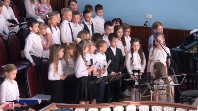 Светит мне в окошка + колокольчики. 19.05.2019 смотреть онлайн