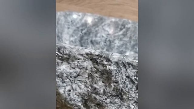 Раковина из камня.
