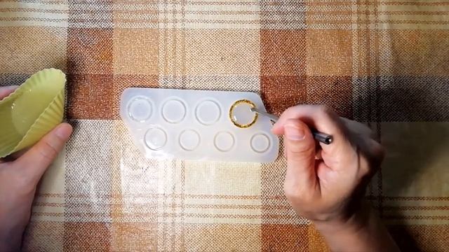 Золотая поталь в эпоксидной смоле. Кольцо. смотреть онлайн