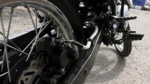 Мотоцикл LIFAN LF200 GY-3B в черном цвете. Недорогой эндуро от Lifan.