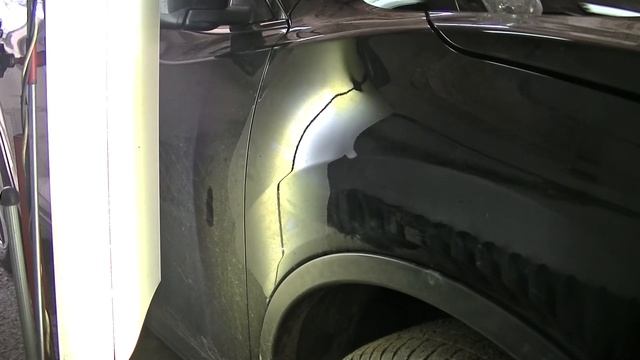 Удаление вмятины без покраски с переднего крыла автомобиля смотреть онлайн