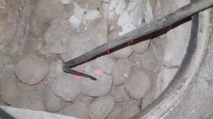 Уголь, брикет горит более12 часов.