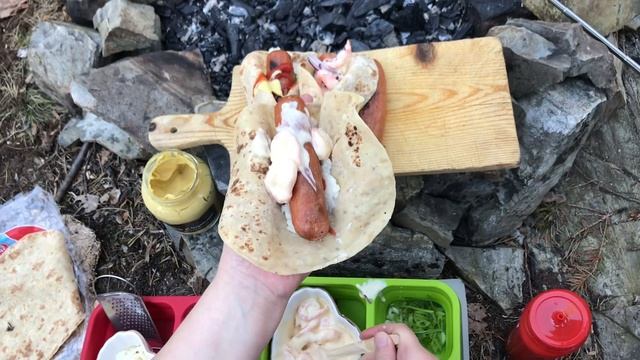 Хот-доги по скандинавски?|Так едят сосиски в Скандинавии!С креветками, пюре и огурцами?????? смотреть онлайн