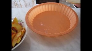 Шарлотка. Шарлотка с нектаринами и персиками. Как испечь шарлотку.