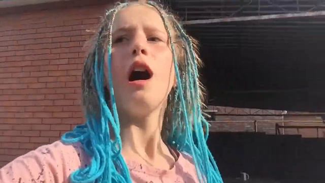 ШОК 🤯 ЦЕЛУЕМСЯ С КУРИЦАМИ?! ОБЛИВАЕМСЯ ВОДОЙ НА УЛИЦЕ ?! ЗАДАНЕ С ЛП?! смотреть онлайн