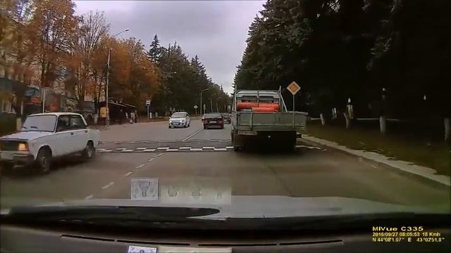 В Железноводске сплошная линия . теперь попался на камеру,